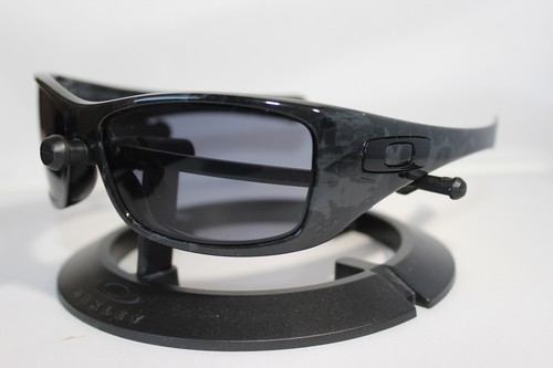 Very nice oakley hijinx - very,