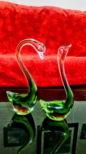 Vintage art glass swan pair - vintage,