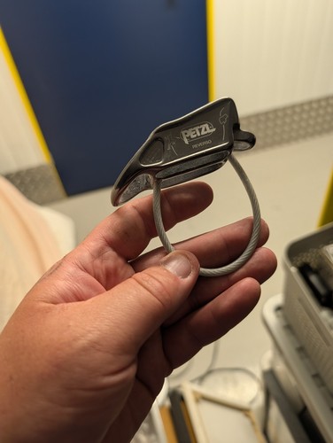 Petzl rewind belay device grey - petzl,