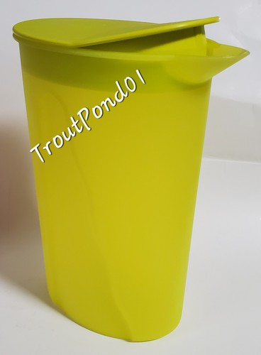 Tupperware pitcher qt - tupperware, 1