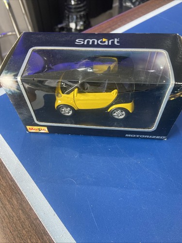 Maisto smart fortwo model car - fortwo,