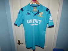 LEEDS UTD (KAPPA) 2019 CENTENARY TRAINING TOP IN MEDIUM (40 CHEST). SEE PICS.