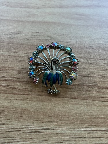 Vintage antique costume brooch - antique,
