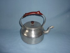 STOVE TOP KETTLE - ALUMINIUM - VINTAGE - MADE IN STRATFORD ON AVON! (OPT-RD)