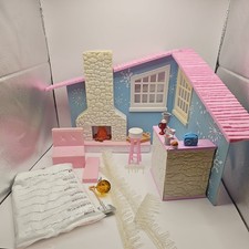 Bratz Snow Lodge It Really Snow, Snow Included  Accessories