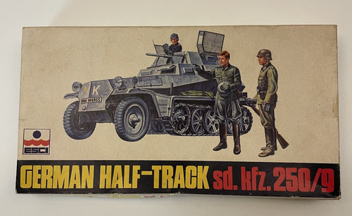 Esci german half track - 1:72,