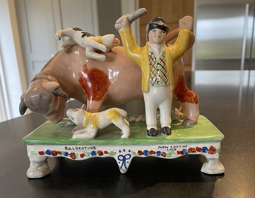 Ceramic porcelain bull beating - porcelain,