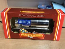 Hornby OO Gauge R133 Milk Tank