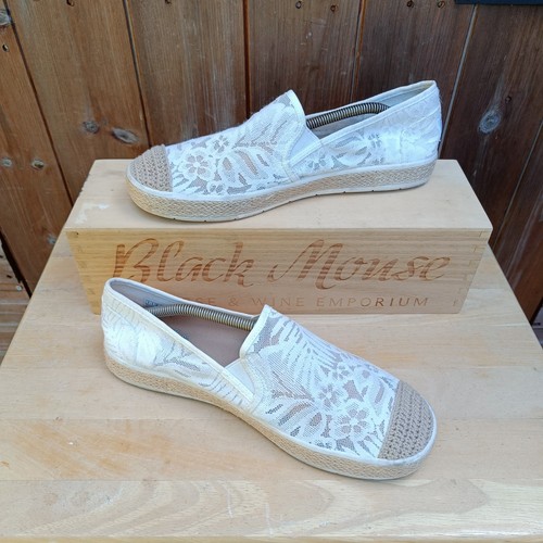 Bobs skechers crochet flats - by,