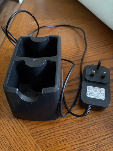 Shark dual charging - , &