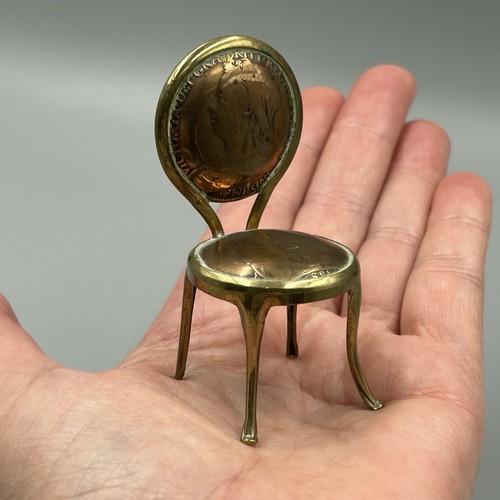 Dolls house miniature - dolls,