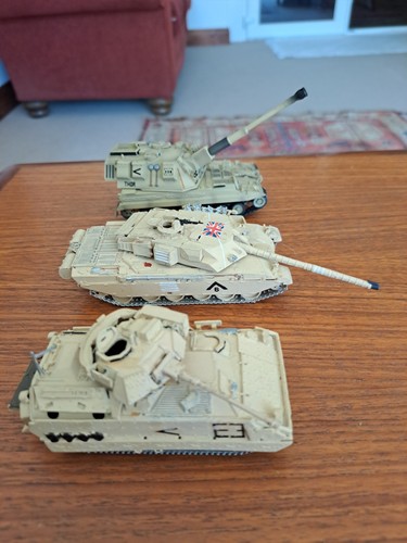 Modern tanks 1x british - 3x, 1x,british