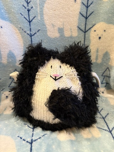 New hand knitted fluffy black - new,