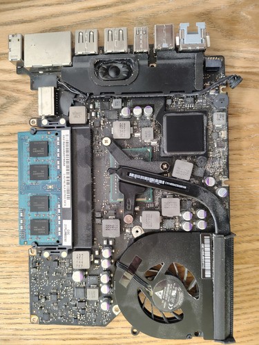 Macbook pro late 2011 - pro, logic