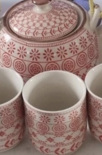 Pretty cute red - cute, lidded
