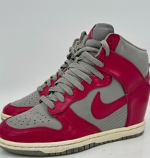 Size 7- Nike Dunk Sky High