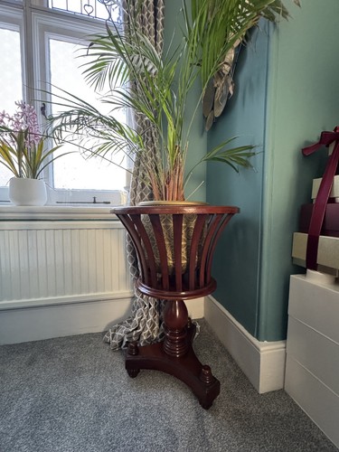 Antique style mahogany - style,