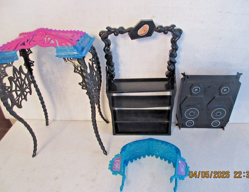 Monster high doll - high,