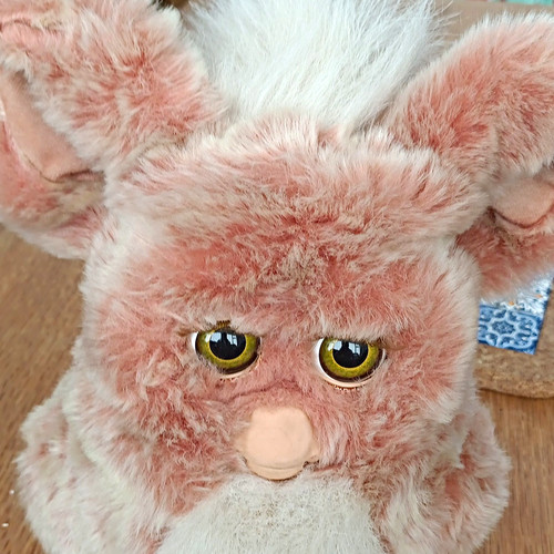 Hasbro furby emoto - hasbro, emoto-tronic