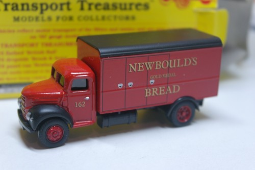 Classix ford thames van - -,
