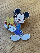 Disney Trading Pins 62931 DLRP - Starter kit 'The Party Continues ' - Mickey 