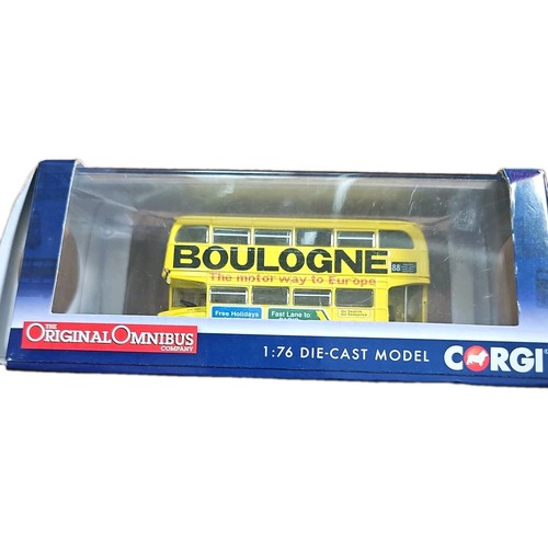Corgi diecast bus - diecast, aec
