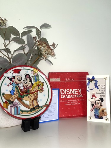 Walt disney mickey and - walt,