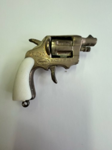 Trueno vintage gun keyring - vintage,
