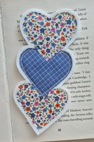 Beautiful hearts bookmark - hearts,