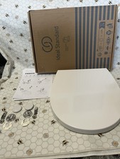 Ideal Standard Universal Soft Close Toilet Seat, E3355HY, White ** Damaged Box *