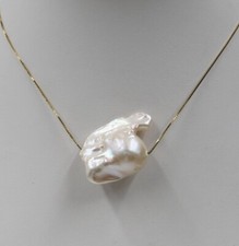 25 mm white baroque keshi