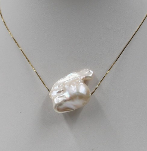 White baroque keshi - 25,