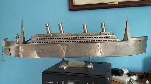 Large stylised titanic model - stylised,