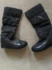 Women's Grey Boots Size 4
