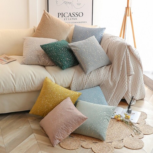 Luxurious velvet cushion - velvet,