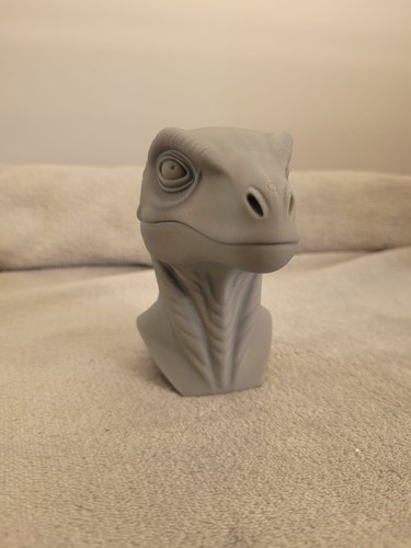 Velociraptor dinosaur bust - velociraptor,