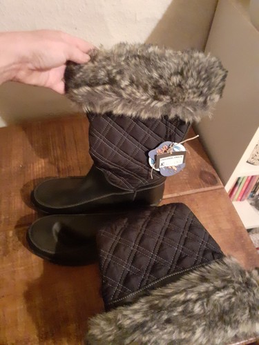 Bnwt ladies timberland black - ladies,