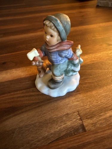Goebel hummel figurine - goebel,