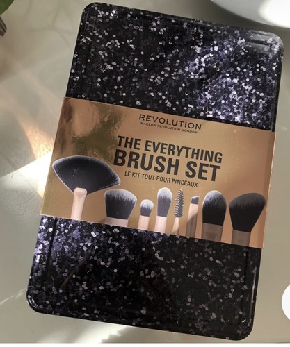 Revolution the everything - the,