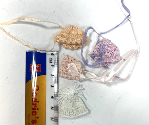 Dolls house miniature - dolls, 1:12