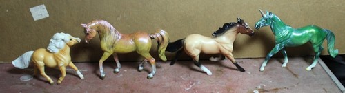 Lot four breyer - breyer, stablemates