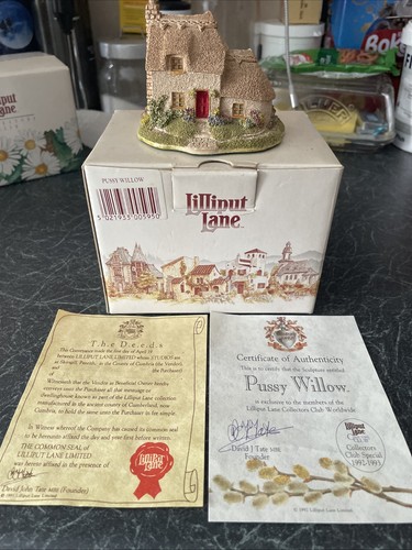 Lilliput lane cottage pussy - cottage,