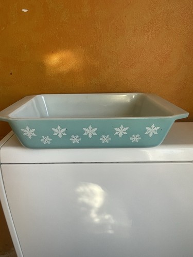 Vintage pyrex serving - pyrex,
