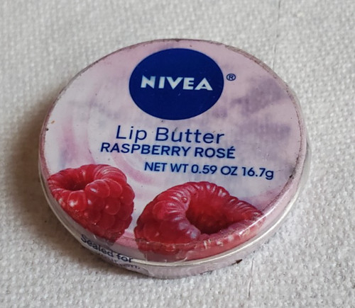 Nivea lip butter raspberry - butter,