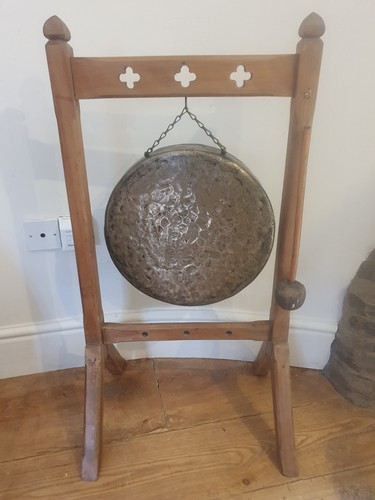 Antique brass dinner gong - , on