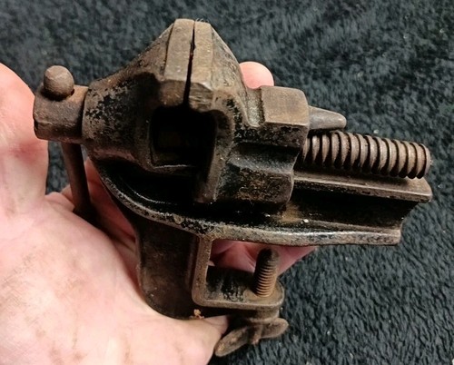 Vintage table top vice - , suit