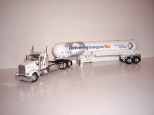 DCP FIRST GEAR 1/64 DAVENPORT