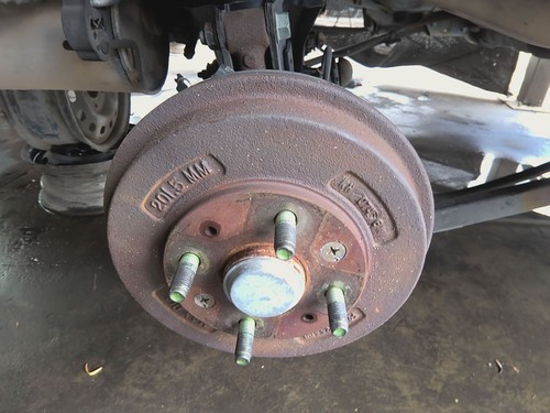 Rear knuckle stub axle - knuckle/stub, ford