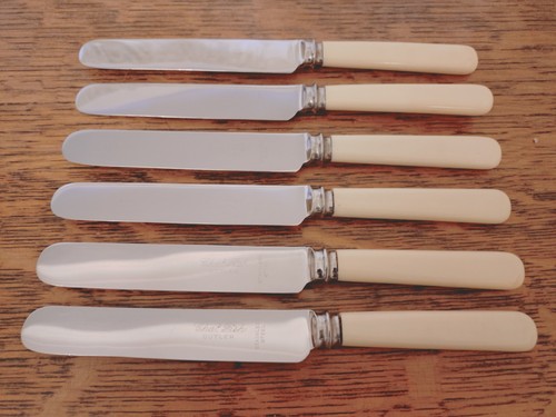Vintage set faux bone - x,
