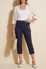 Women’s Holiday Cropped